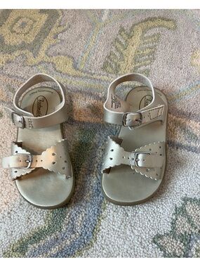 Footmates Ariel Sandals in soft gold